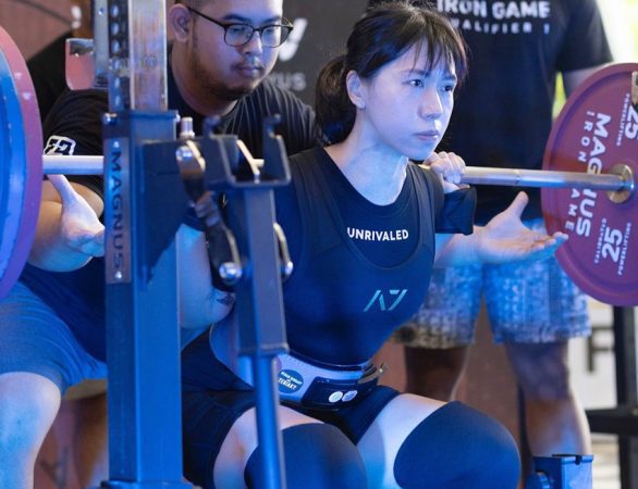 tiga angkatan powerlifting